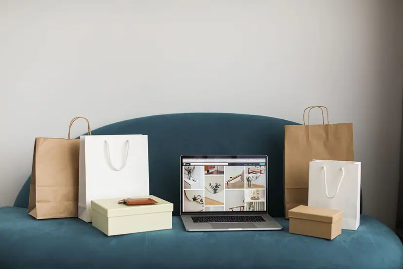 E-commerce brasileiro faturou R$ 235,5 bilhões em 2025, segundo a Abiacom